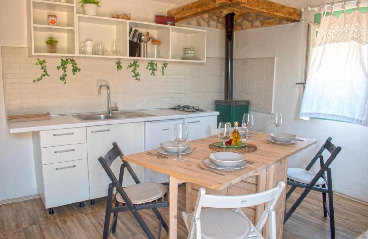 Cottage Rugonj Stari Grad  Exterior foto